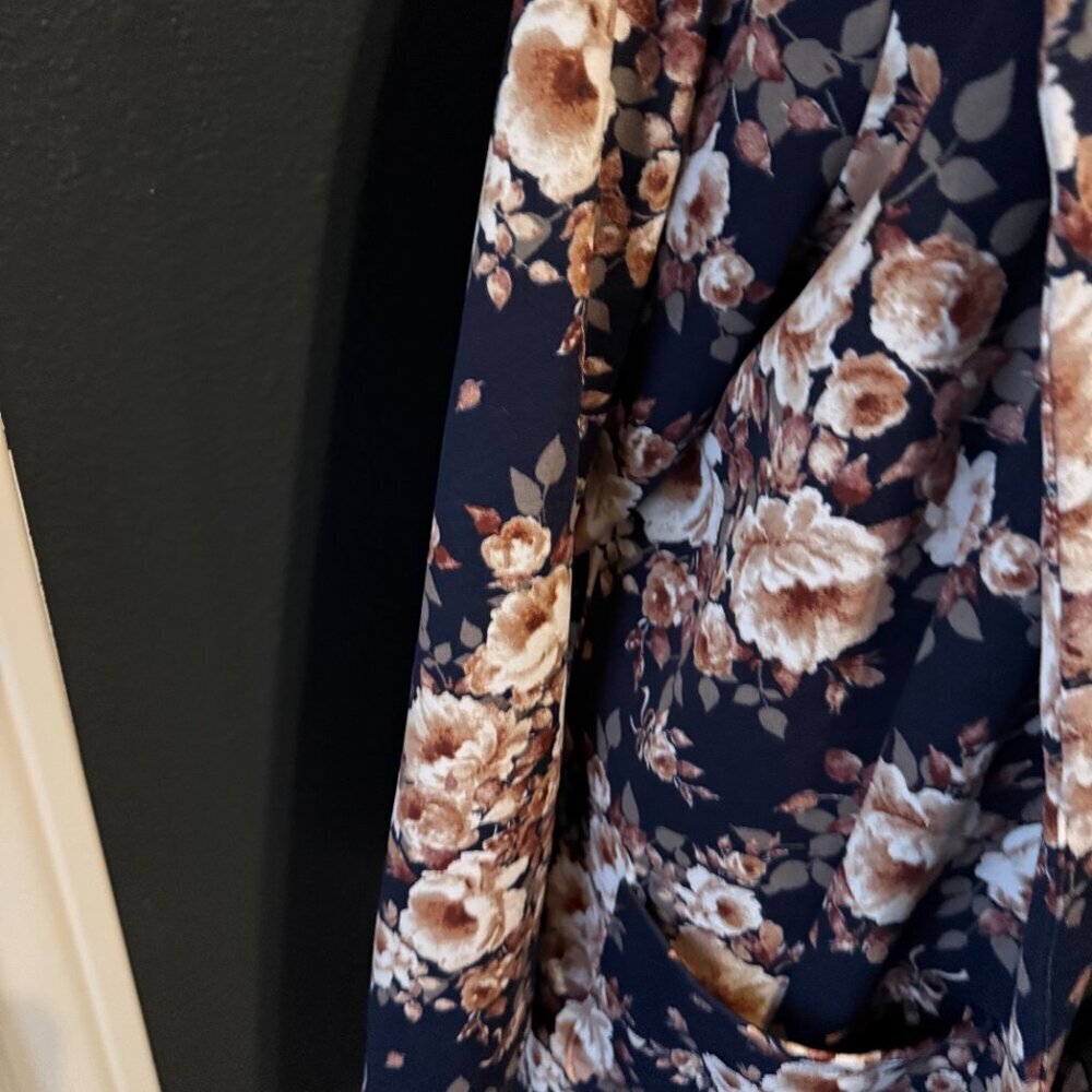 Lularoe Gwen Blazer Jacket 3XL Navy Blue Floral Open Front - Picture 3 of 7